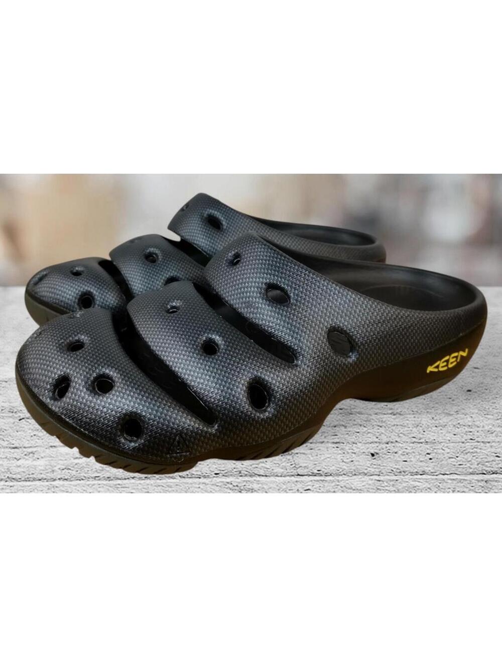 Brand New KEEN Men's yogui Arts Slipper Graphite US 12 M